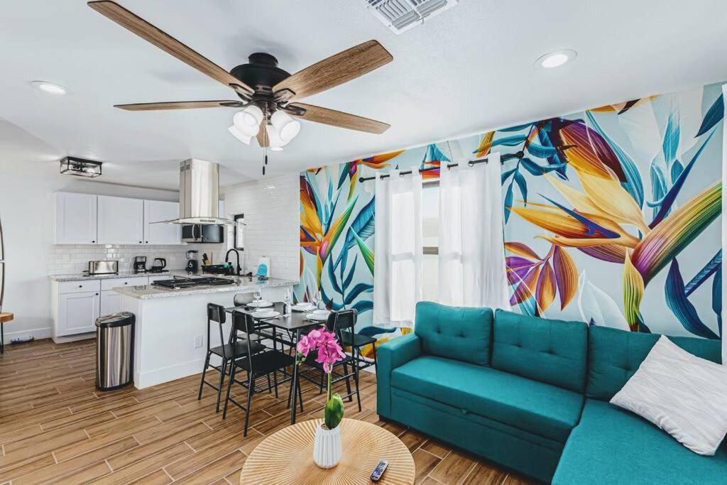 Phoenix Retreat - 2 Bedroom Home With King-Size Bed - 3 Smart Tvs - 10 Min From Airp - Unit A エクステリア 写真