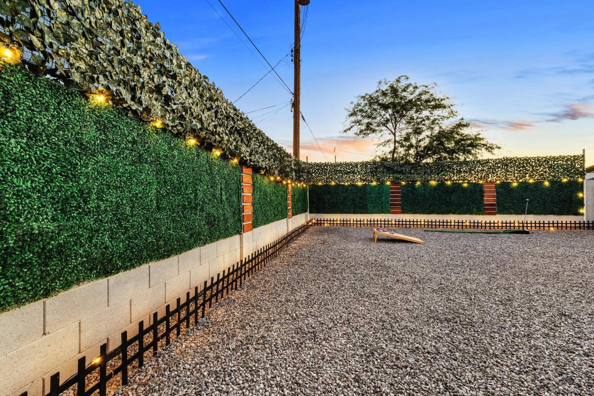 Phoenix Retreat - 2 Bedroom Home With King-Size Bed - 3 Smart Tvs - 10 Min From Airp - Unit A エクステリア 写真
